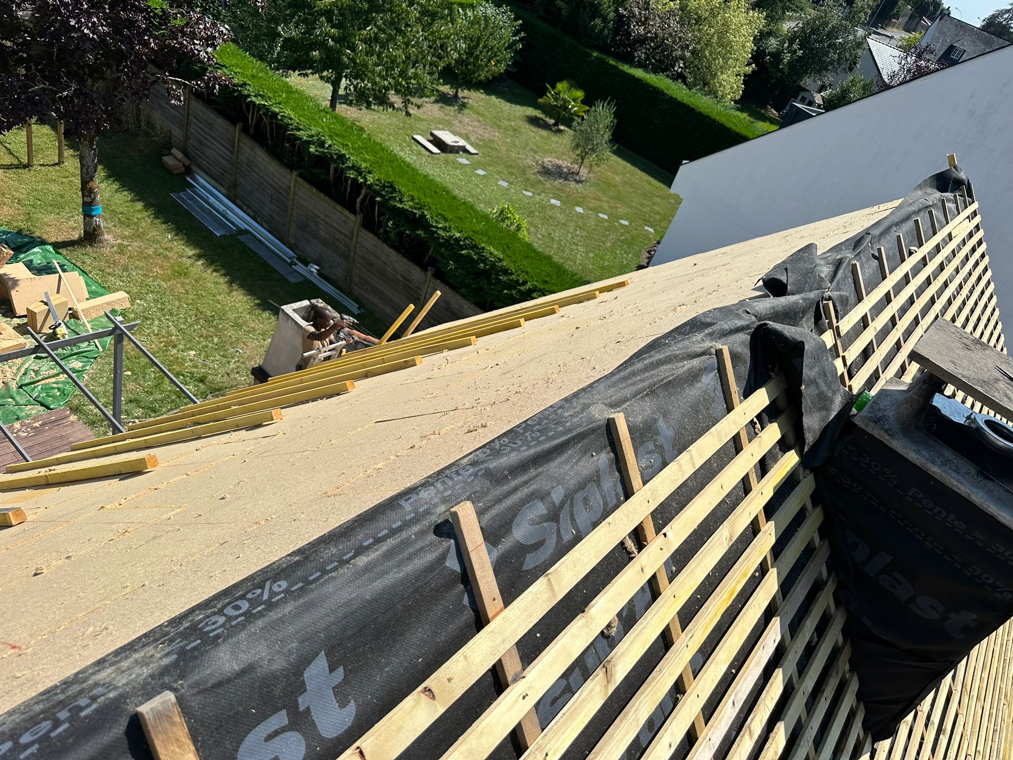 Rénovation totale d’une toiture en ardoise à Couffé