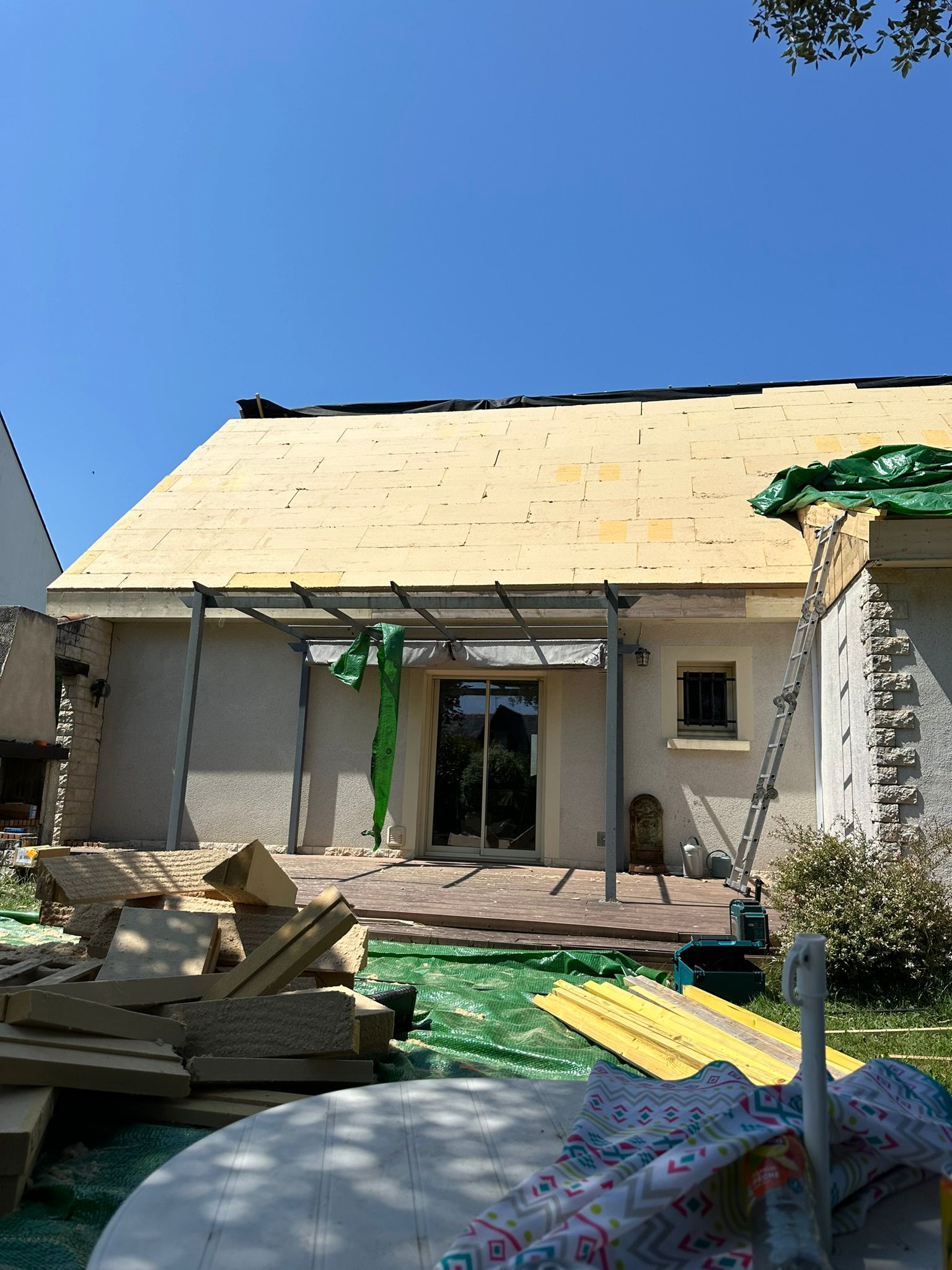 Rénovation totale d’une toiture en ardoise à Couffé