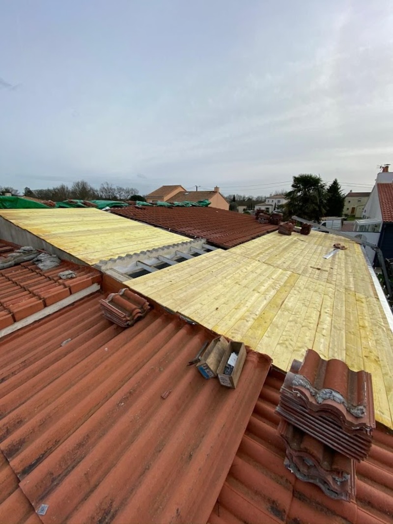 Réalisation d'une couverture en shingle à Vertou par Bourgeois Couverture