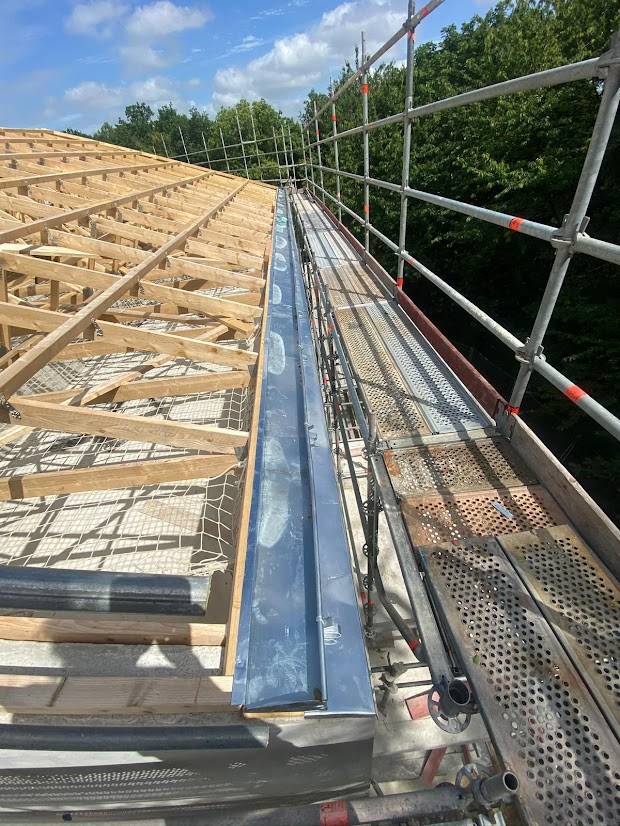 Création de gouttière sur un bâtiment à Saint Herblain