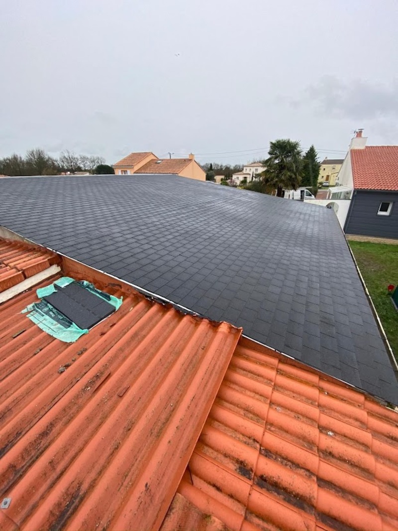 Réalisation d'une couverture en shingle à Vertou par Bourgeois Couverture