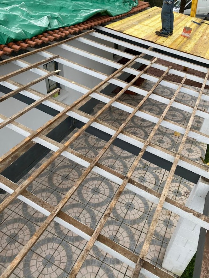 Réalisation d'une couverture en shingle à Vertou par Bourgeois Couverture